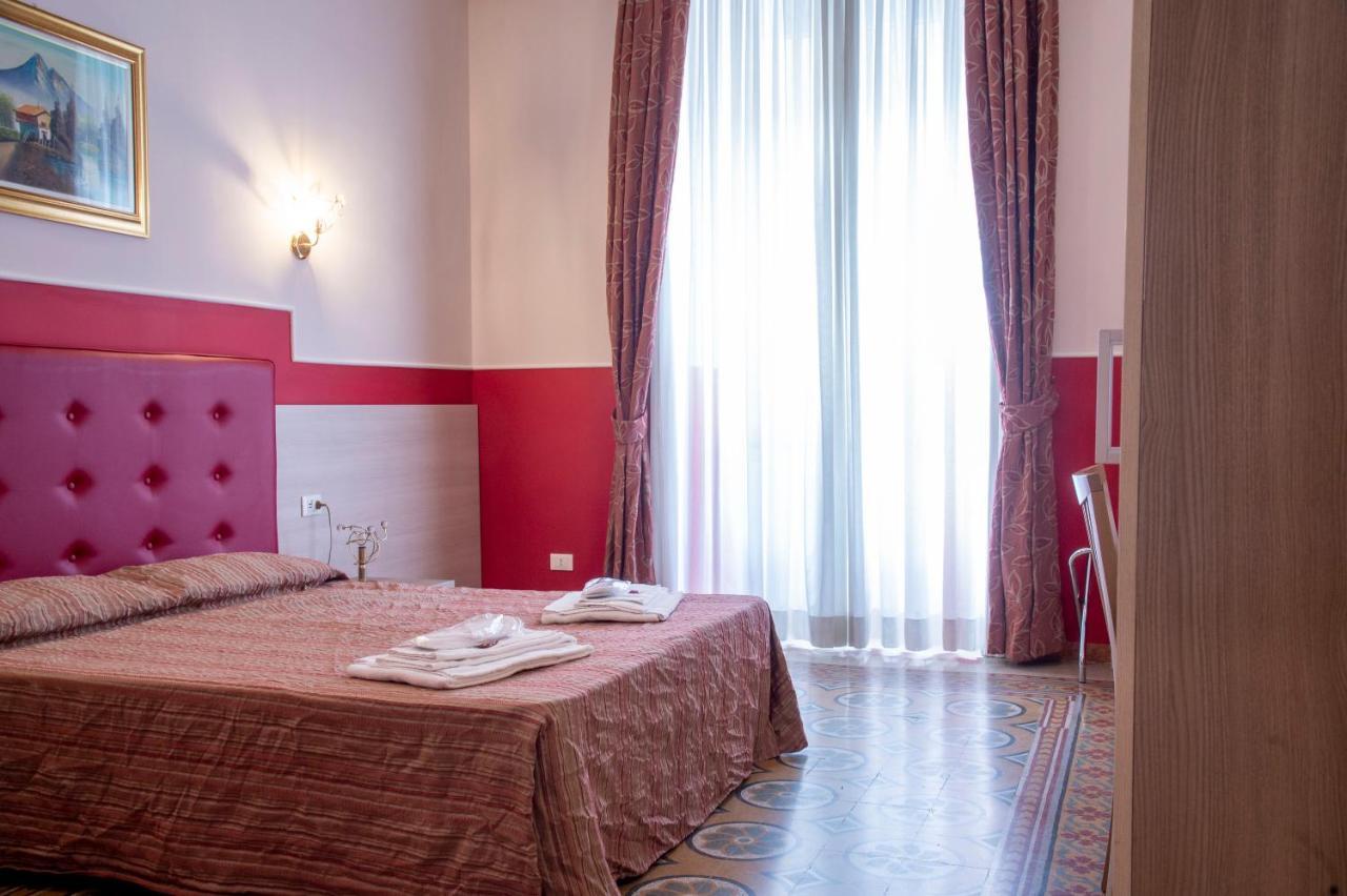 Domus Napoleone Hotell Rom Exteriör bild