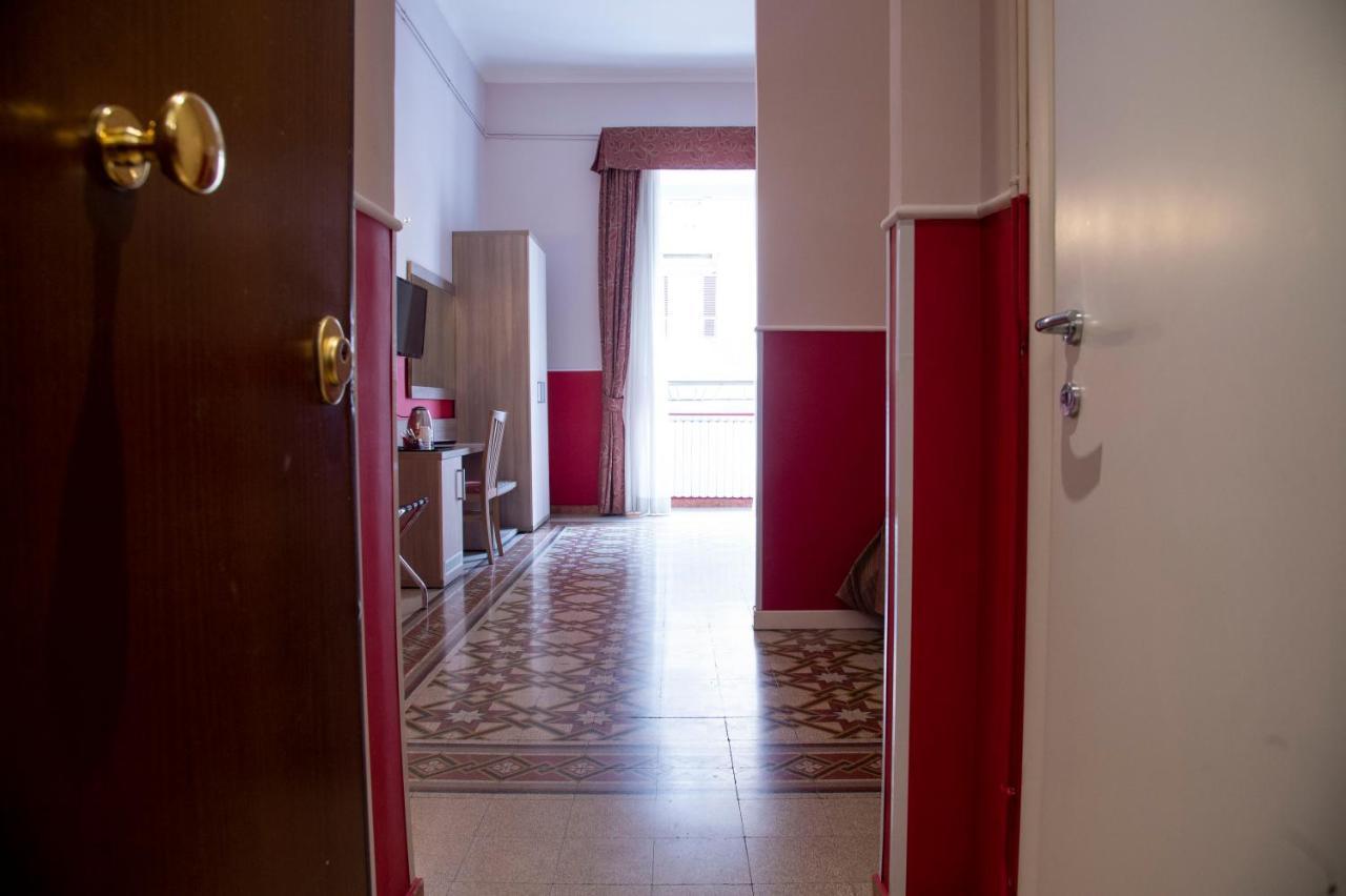 Domus Napoleone Hotell Rom Exteriör bild