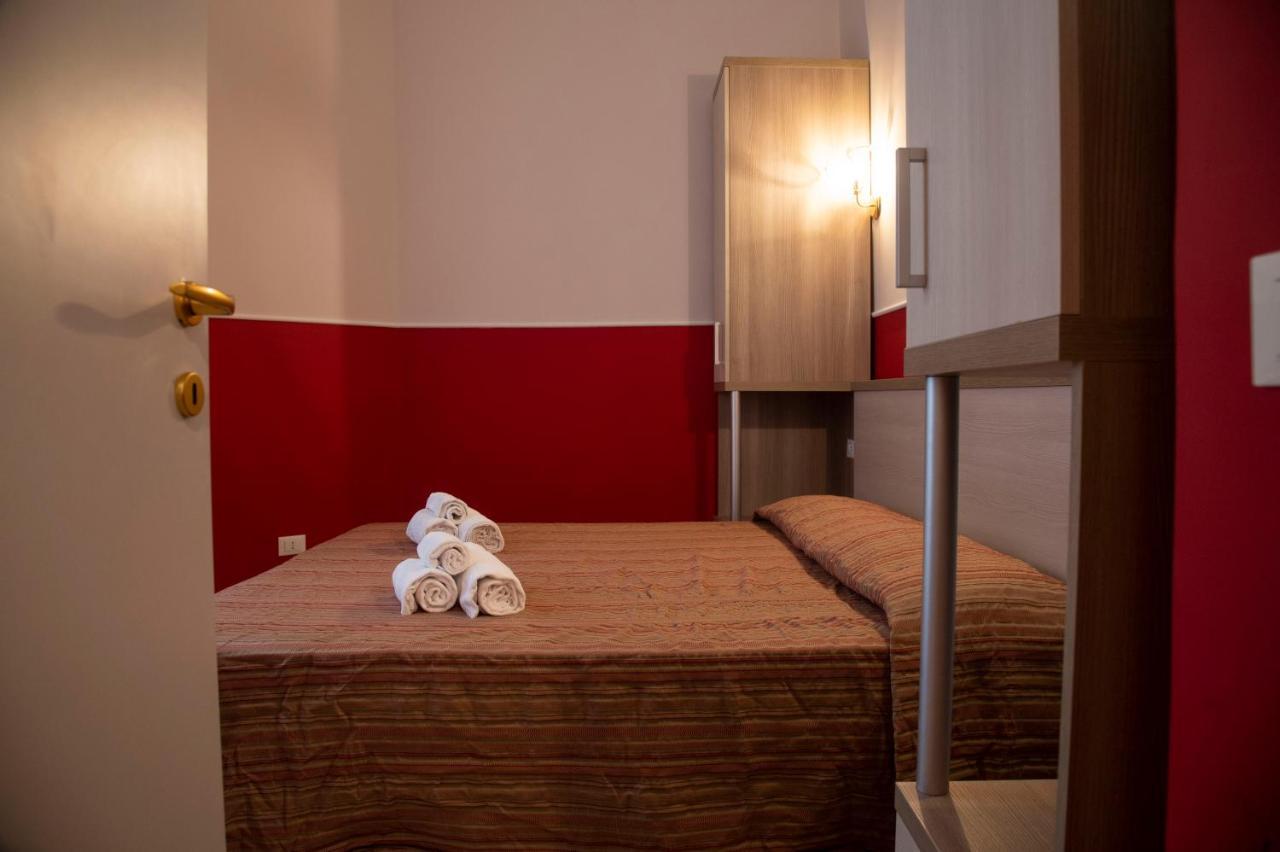 Domus Napoleone Hotell Rom Exteriör bild